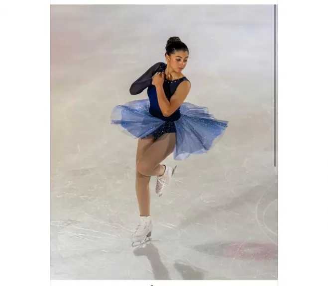 بطلة مصر فى skating تحتفل بعيد ميلادها 15