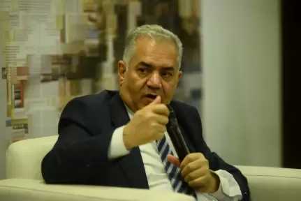 وزير الآثار الأسبق يكشف أسرار استرداد القطع المهربة