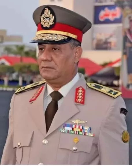 الفريق أشرف سالم زاهر وزير الدفاع والإنتاج الحربى 