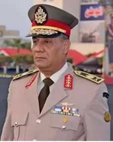 وزير الدفاع والإنتاج الحربى يشهد تنفيذ المرحلة الرئيسية للمشروع التكتيكى بجنود ( بدر 2026) بالذخيرة الحية لإحدى وحدات الجيش الثالث الميدانى‎