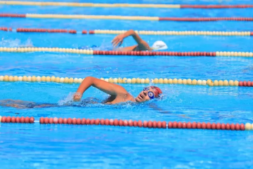 الترايثلون