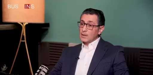 أين تضع أموالك في 2026؟.. اقتصادي يفك شفرة الاستثمار بين العقار والذهب والصناديق