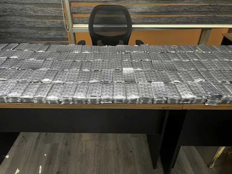 إحباط محاولة تهريب شرائط أدوية إجهاض بمطار القاهرة الدولي