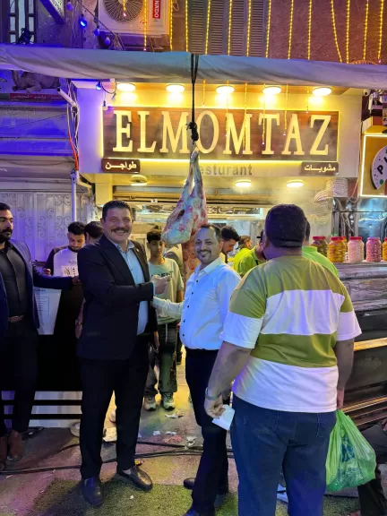 جانب من إفتتاح المطعم 