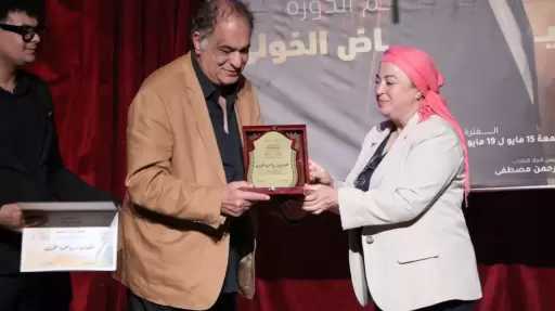 تكريم رياض الخولى فى افتتاح الدورة الخامسة من مهرجان المسرح العالمى بالإسكندرية