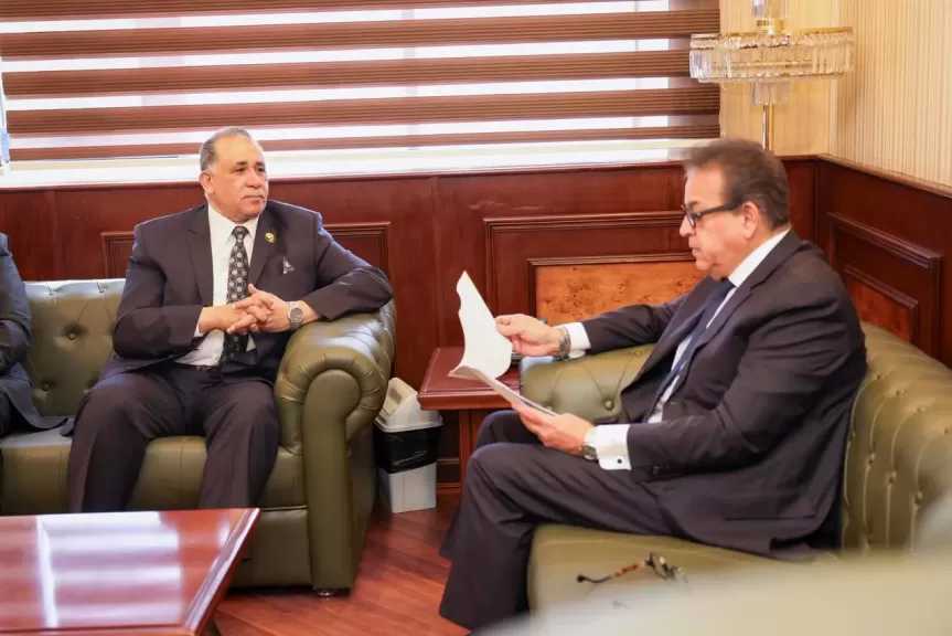 وزير الصحة يستقبل نقيب المحامين لبحث تعزيز الرعاية الصحية لـ600 ألف محامٍ وأسرهم