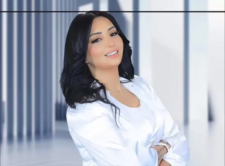 الكاتبة والمحررة الإعلامية الدكتورة دينا المصري 