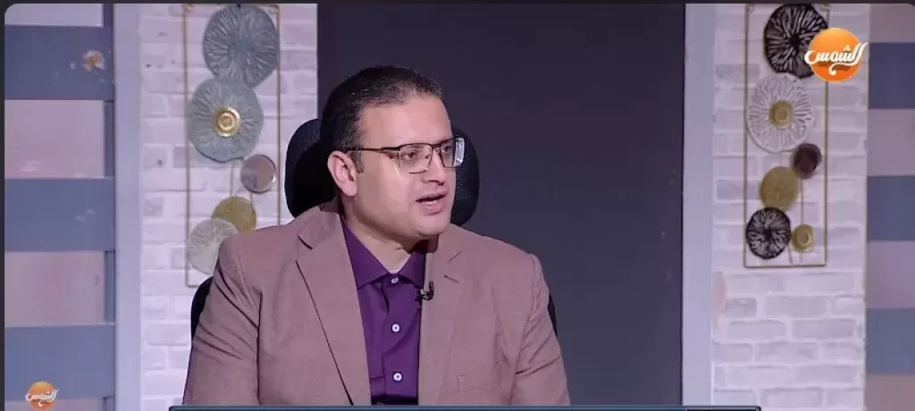 الكاتب الصحفي عبد الهادي عباس