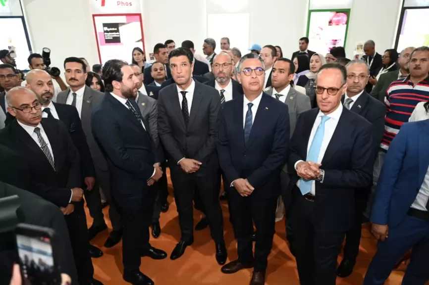 وزير الصناعة: التكنولوجيا الحديثة والشراكات الاستراتيجية مفتاح تطوير قطاع الصناعاتّ الغذائية وتقليل الهدر