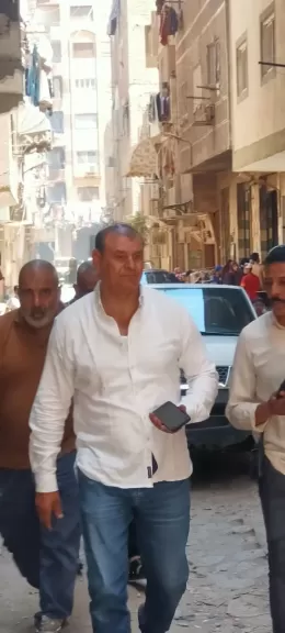 رئيس حي بولاق الدكرور خلال الجولة