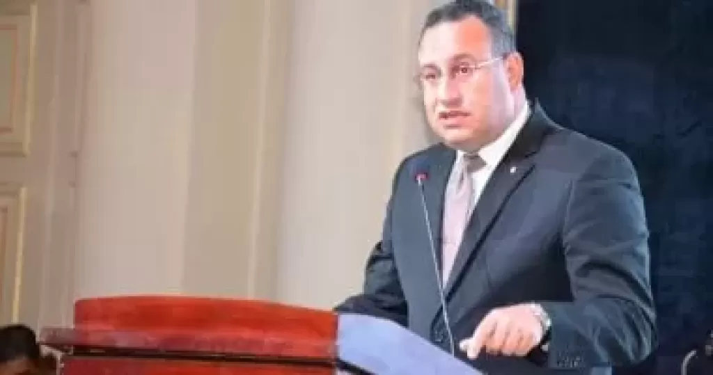 الدكتور عبدالعزيز قنصوة وزير التعليم العالي والبحث العلمي
