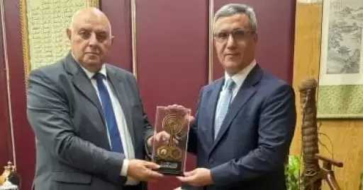 رئيس الإذاعة يستقبل سفير الجزائر بحلقة  لمسة وفاء  لإحياء ذكرى أحمد سعيد