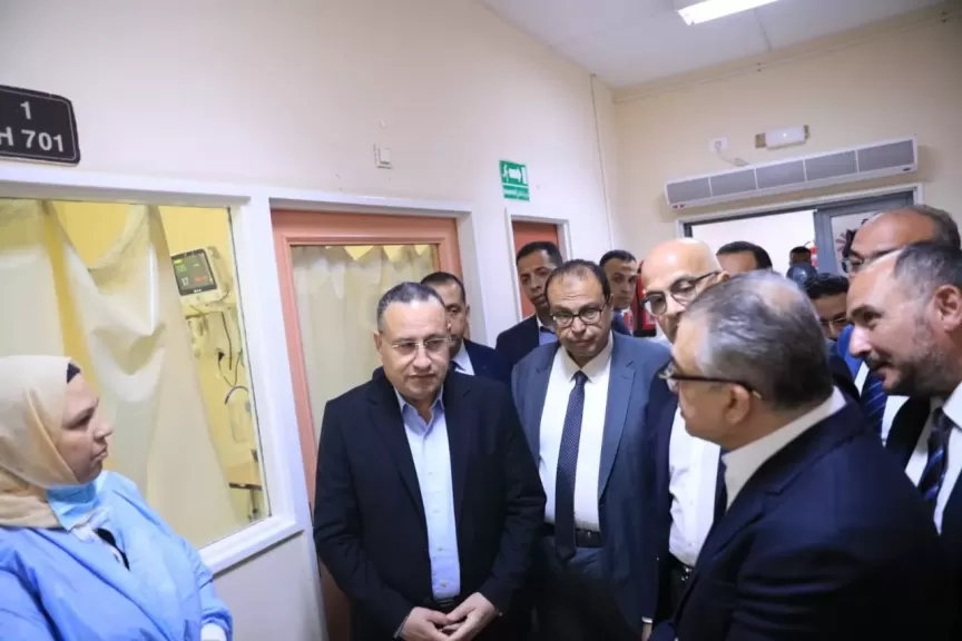 وزير التعليم العالي ورئيس جامعة عين شمس