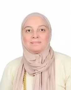 غادة أحمدين.. أول سيدة تتولى إدارة برنامج المنح الصغيرة في مصر