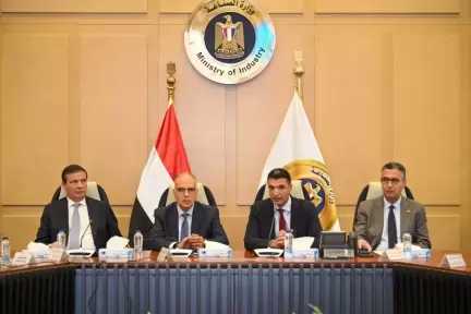 وزراء الصناعة والري والتموين والزراعة يتفقون على تشكيل لجنة مشتركة لإدارة ملف البصمة المائية في مشروعات الصناعات الغذائية