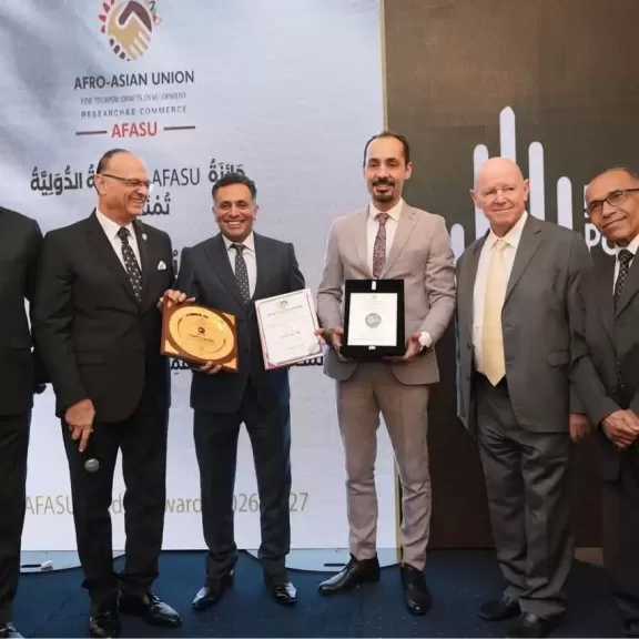 ”هلا بودكاست” تحصل على جائزة AFASU الذهبية للأكثر تأثيرًا بالإعلام الرقمي العربي