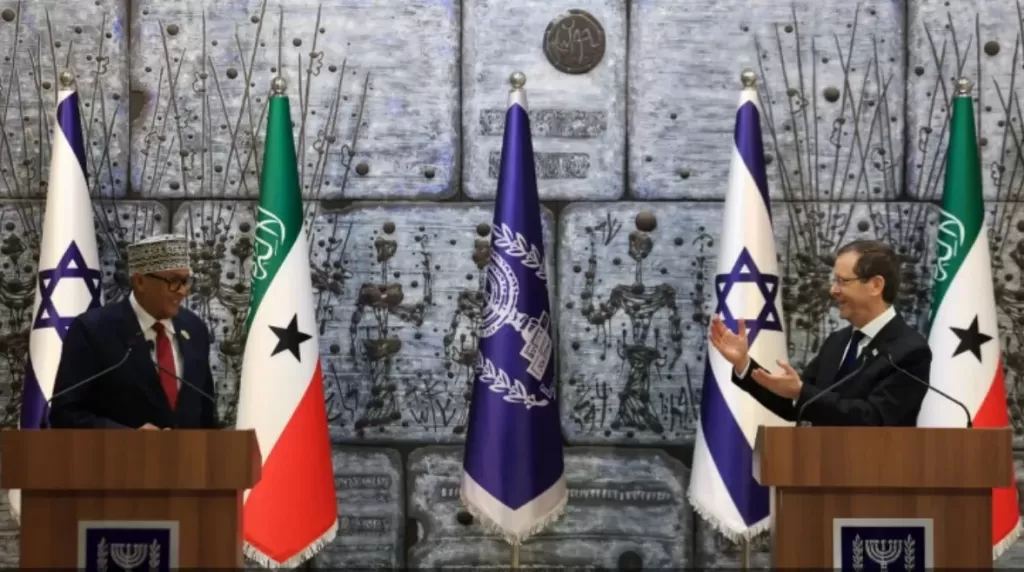 إسحاق هرتسوغ وعبد الرحمن محمد عبد الله