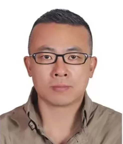 نور يانغ إعلامي صيني