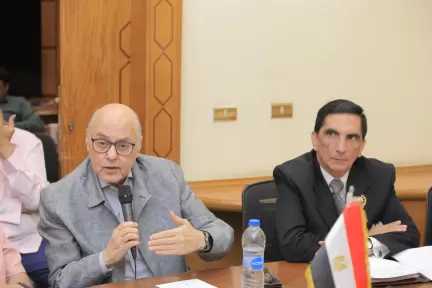 حزب الغد يناقش الدعم النقدي واللاجئين والمعاشات والأحوال الشخصية في اجتماع موسع