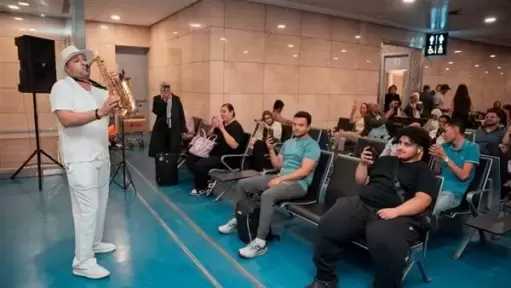 مصر للطيران تطلق أولى رحلاتها الجوية المباشرة من القاهرة إلى مدينة شيكاغو الأمريكية