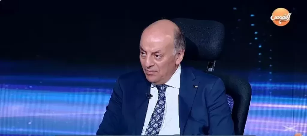 الدكتور محمد المنيسي، استشاري أمراض الباطنة والجهاز الهضمي 