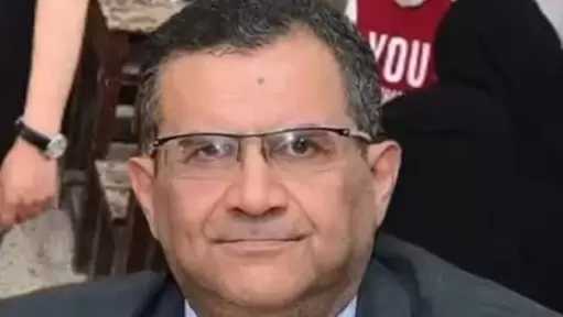 أستاذ جامعي يحذر من آثار الغش في الثانوية العامة على كليات الطب