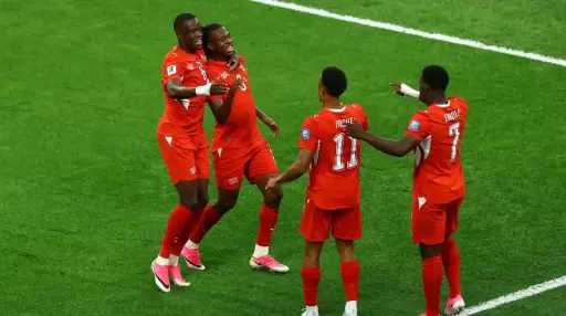 سويسرا تحسم التأهل بثنائية أمام الجزائر.. وتصعد لثمن نهائي كأس العالم