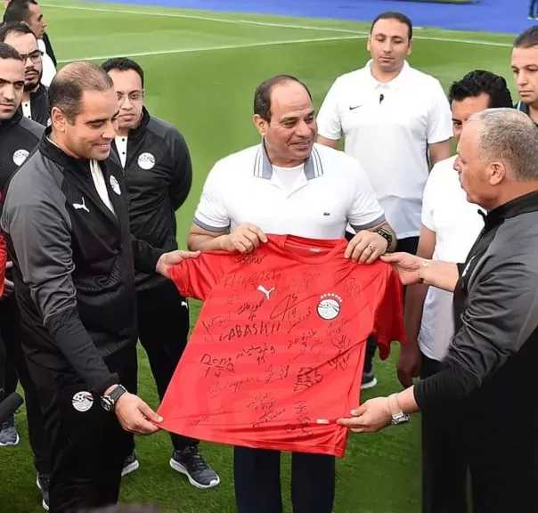 عادل شحاتة  : إنجاز المنتخب في كأس العالم ثمرة اهتمام الرئيس السيسي بالرياضة والرياضيين