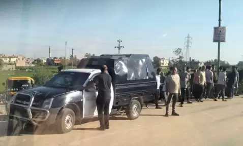 مصرع مسن وإصابة شقيقه في حادث تصادم بين موتوسيكل وسيارة نقل بطريق المحمودية  بالبحيرة