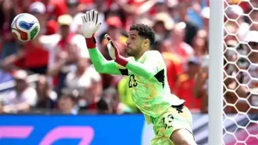 مصطفى شوبير يكشف ردة فعل حارس الأرجنتين بعد مباراة كأس العالم