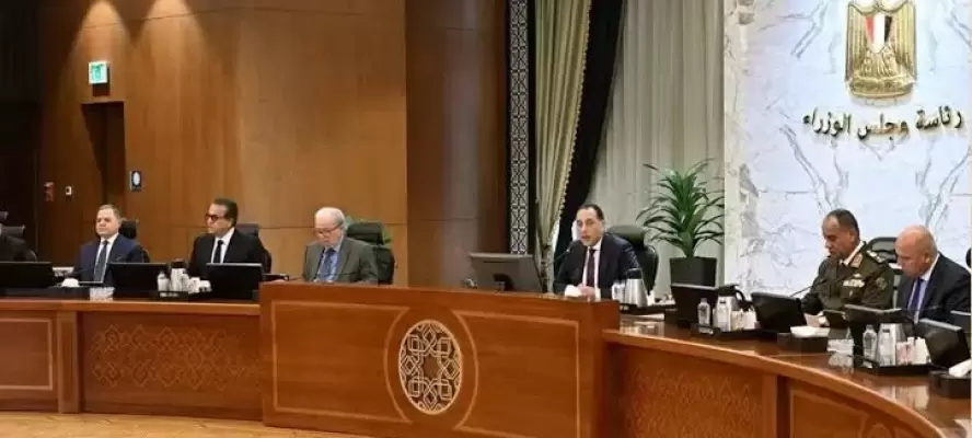 مجلس الوزراء يوافق على 7 قرارات جديدة.. تمديد التقديم للوحدات البديلة وإنشاء منطقة استثمارية ودعم التأمين الصحي الشامل