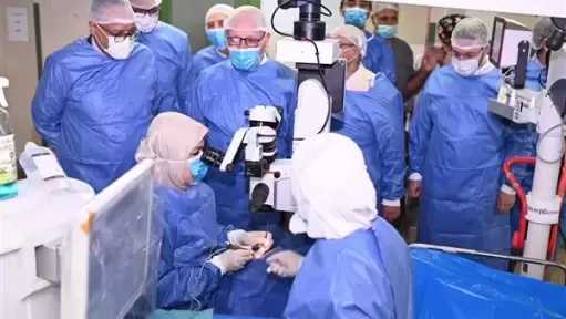 خلال 24 ساعة.. مستشفى سوهاج الجامعي ينجح في زراعة 57 عدسة لمرضى المياه البيضاء