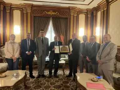 نقابة العاملين بالنيابات والمحاكم تهنئ رئيس نادي قضاة مصر.. وتثمن اهتمامه بدعم العاملين وتعزيز منظومة العدالة