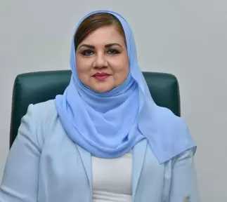 «ماسة العرب» تتوج سعاد اللواتية.. مسيرة عمانية جمعت بين العلم والقيادة والثقافة