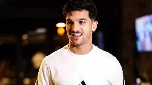 منصف بقرار يلتحق بمعسكر الأهلي في إسبانيا استعدادًا للموسم الجديد