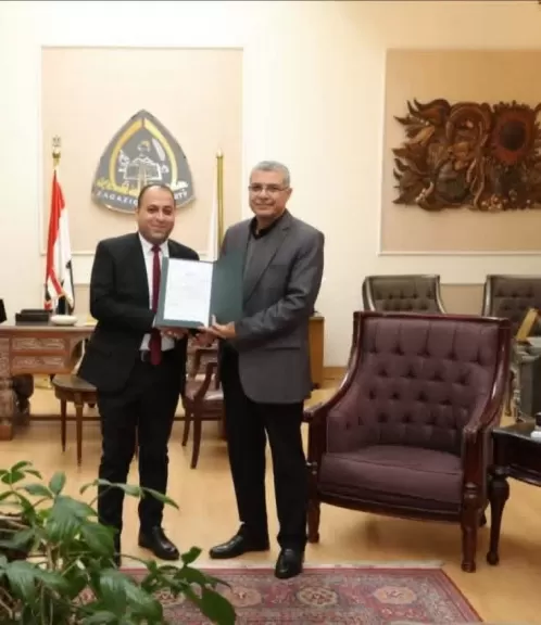 الأستاذ الدكتور أحمد جمعة 