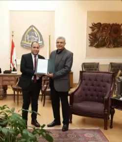 تجديد الثقة للدكتور أحمد جمعة بكلية الدراسات الآسيوية العليا بجامعة الزقازيق