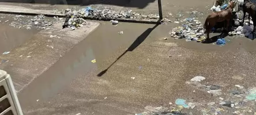 الري تعلق على واقعة إلقاء مخلفات صرف صحي بمصرف الحمودات بالفيوم: نتيجة لانكسارات تسببت في تسرب مخلفات سائلة