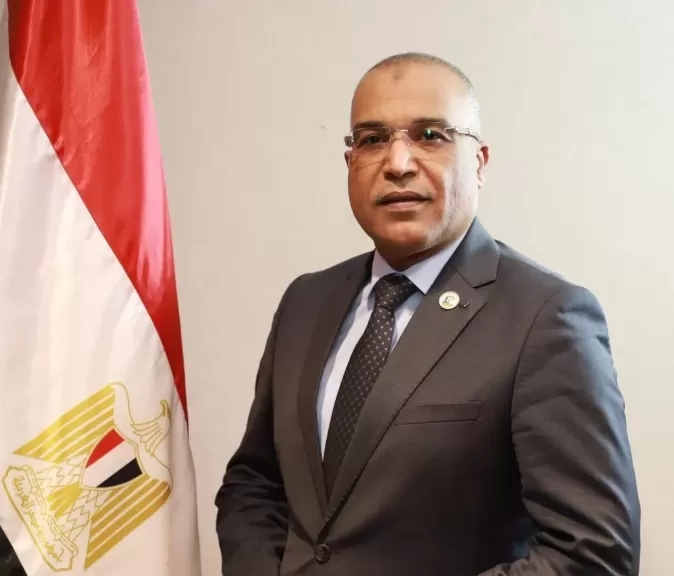 المحاسب عباس صابر رئيس نقابة البترول 
