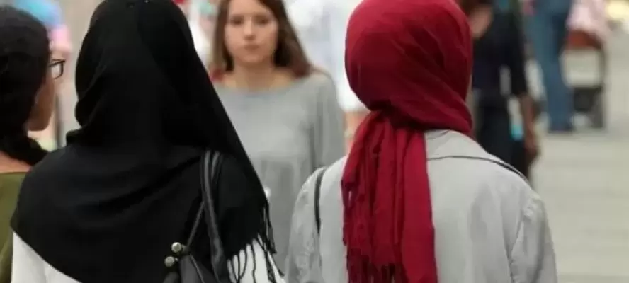 «النقاب ليس فرضًا والحجاب موضة».. تصريحات مثيرة تعيد الجدل حول ملابس المرأة