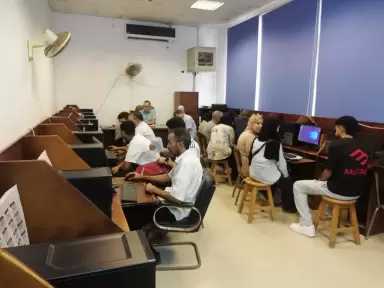 معامل التنسيق الإلكتروني بجامعة دمنهور تستقبل طلاب الشهادات الفنية لتسجيل رغباتهم