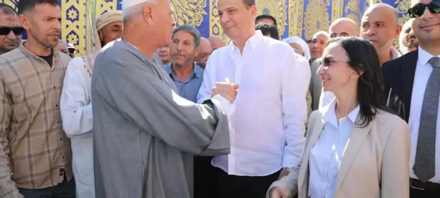 وزير الزراعة ومحافظ البحيرة يتفقدان الحقل الإرشادي والقافلة البيطرية ومجمع الخدمات بالبحيرة
