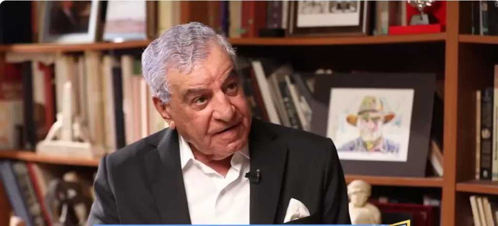 زاهي حواس: حكاية ”المقابر المرصودة” ودماء الأطفال خرافات.. والآثار المباعة غالبًا مقلدة