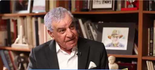 زاهي حواس: حكاية ”المقابر المرصودة” ودماء الأطفال خرافات.. والآثار المباعة غالبًا مقلدة