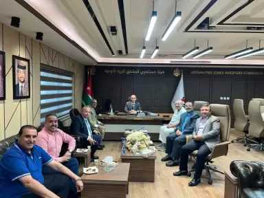 وفد الاتحاد الدولي لرجال الأعمال يبحث فرص الاستثمار في المناطق الحرة الأردنية