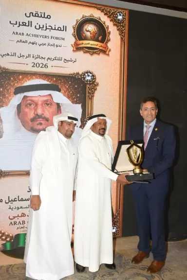 ٣٦ عامًا من العطاء تتوج عبد الإله المباركي «رجلًا ذهبيًا» وسفيرًا للنوايا الحسنة دوليًا