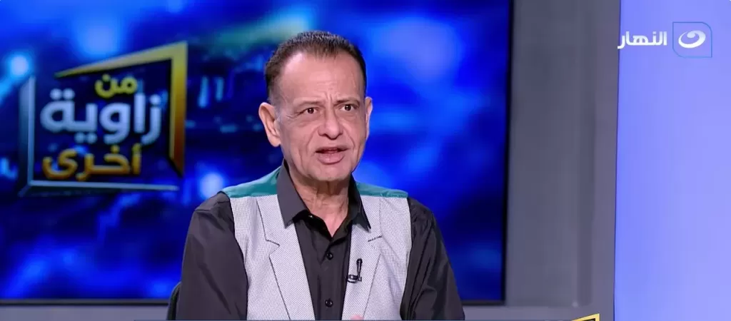 الفنان محمد غنيم، أستاذ الجهاز الهضمي المتفرغ بكلية طب القصر العيني