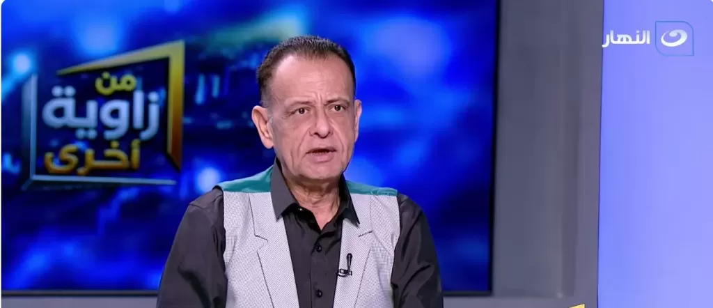 الفنان محمد غنيم، أستاذ الجهاز الهضمي المتفرغ بكلية طب القصر العيني