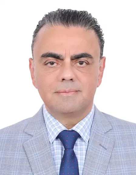 عمر قشير يكتب: مصر.. وطن يبني نفسه ويحمل محبة أمته