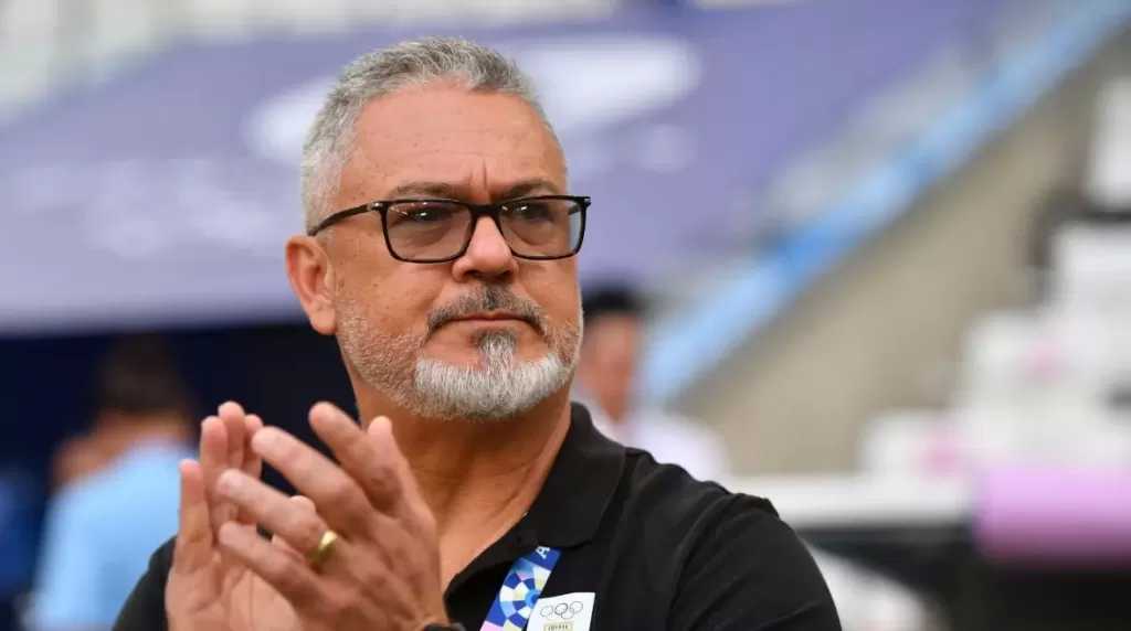 ميكالي: فخور بتصعيد لاعبي الأولمبي للمنتخب.. وشحاتة وكوكا يستحقان الفرصة